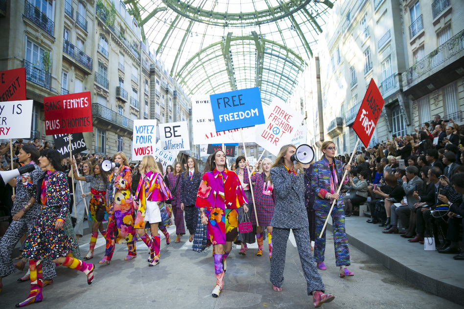 Parigi Fashion week: Chanel e Valentino arrivano in passerella!