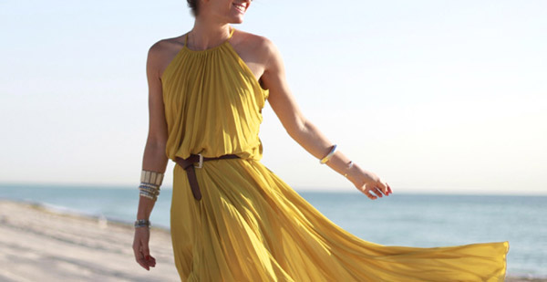 LONG AND COLORED DRESSES. 3 TRICKS TO WEAR THEM